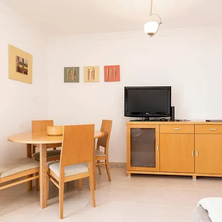 2 Bedroom In A Private Condominium With Swimming Pool - Free Wifi 公寓 阿尔布费拉